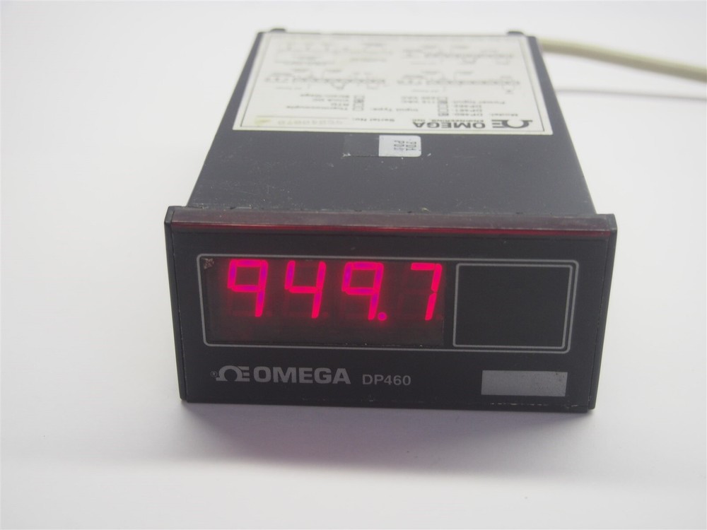 Omega DP460 Temperature Meter