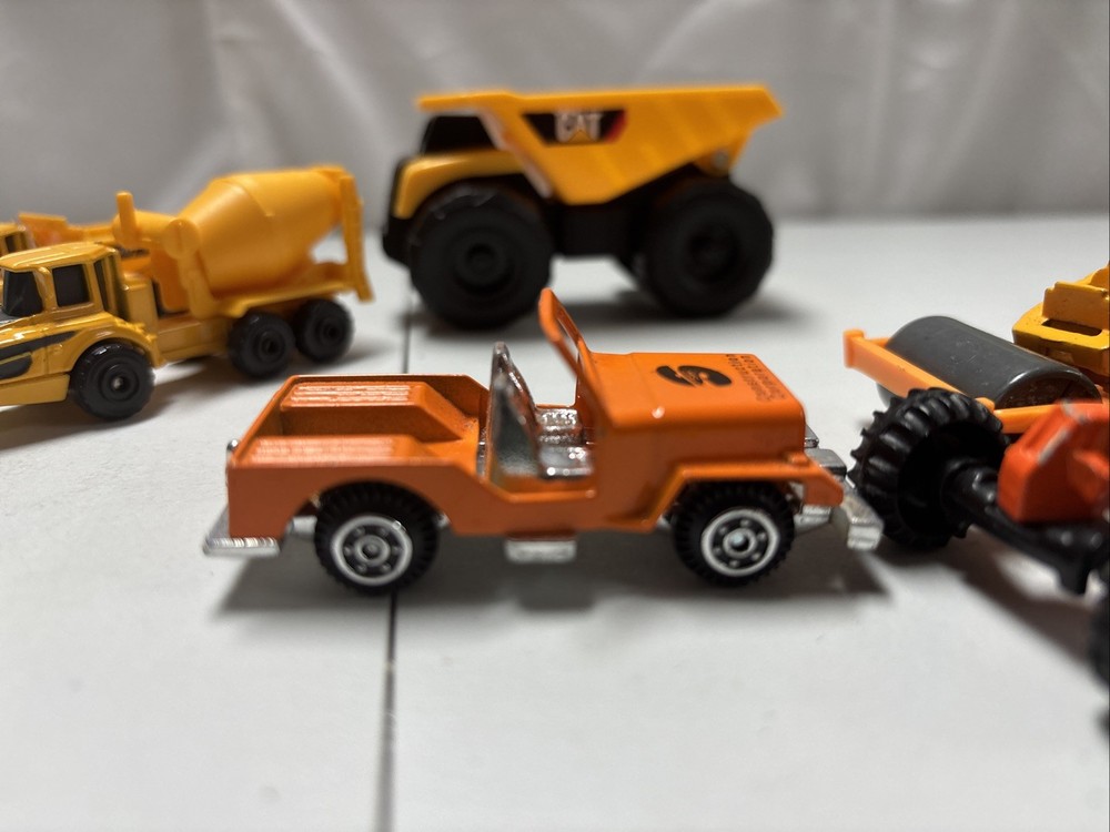 6 Construction Toy Vehicles ￼