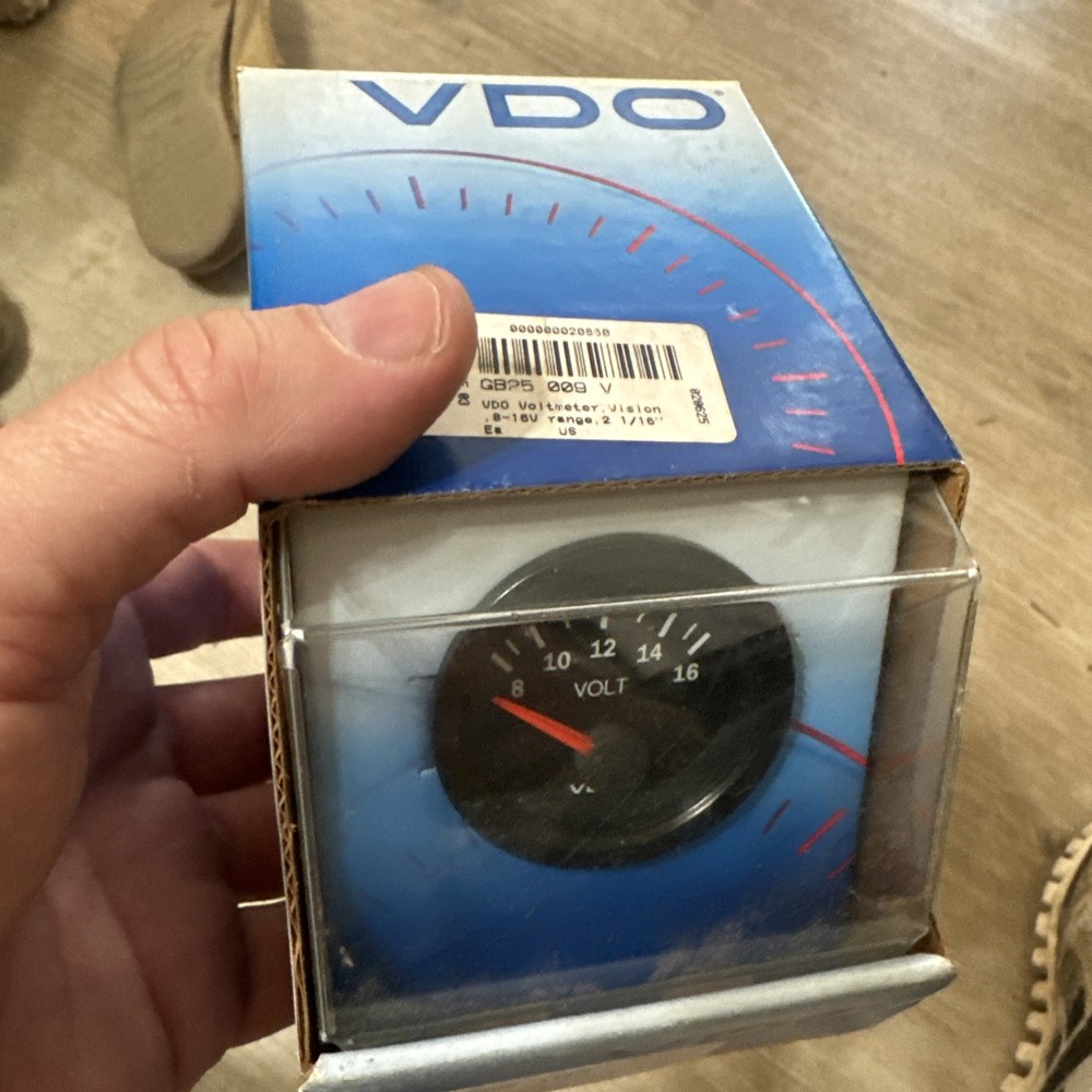 VDO Vision Black 12v Voltmeter #332-103