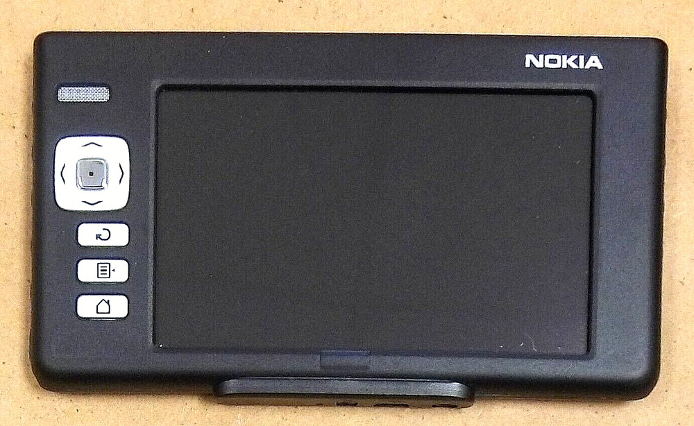 Nokia 770 - Black and Silver ( Maemo 2.2 ) WiFi and Bluetooth Internet Tablet