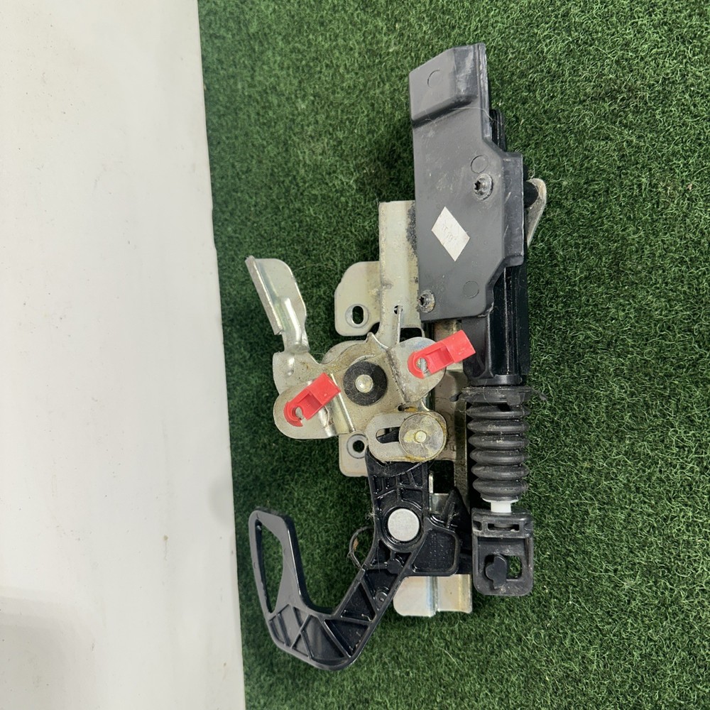 2013-2018 RAM 1500 2500 3500 TAILGATE HANDLE  LOCK ACTUATOR OEM