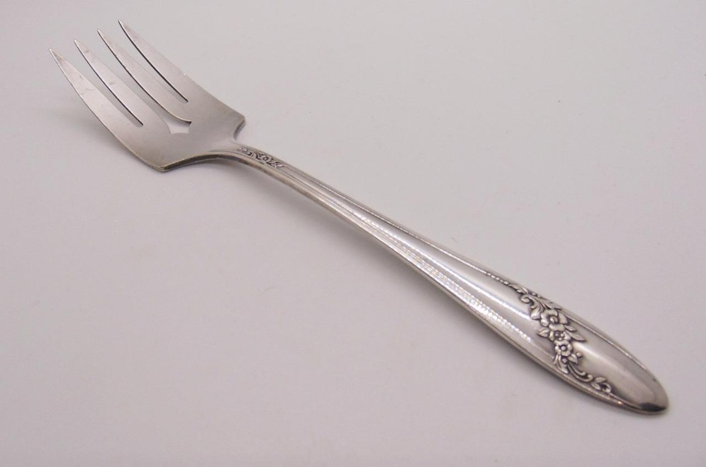 Oneida QUEEN BESS Cold Meat Serving Fork Community Silverplate