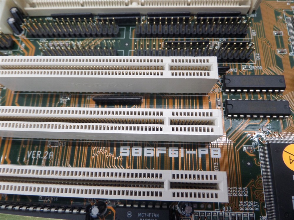 Freetech 586F61-PB Socket 7 Motherboard - No CPU