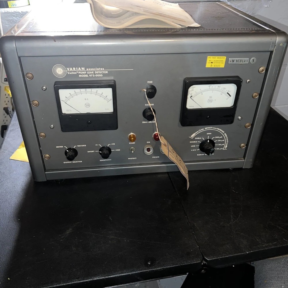 Varian Associates Leak Detector Model 975-0000