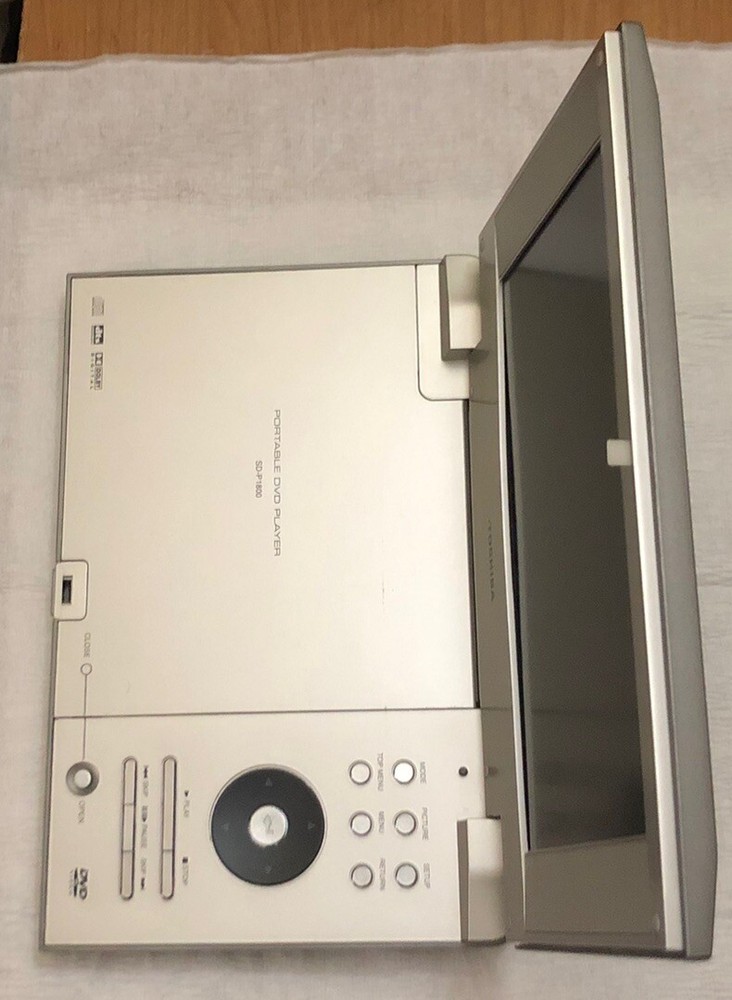 TOSHIBA PORTABLE DVD PLAYER