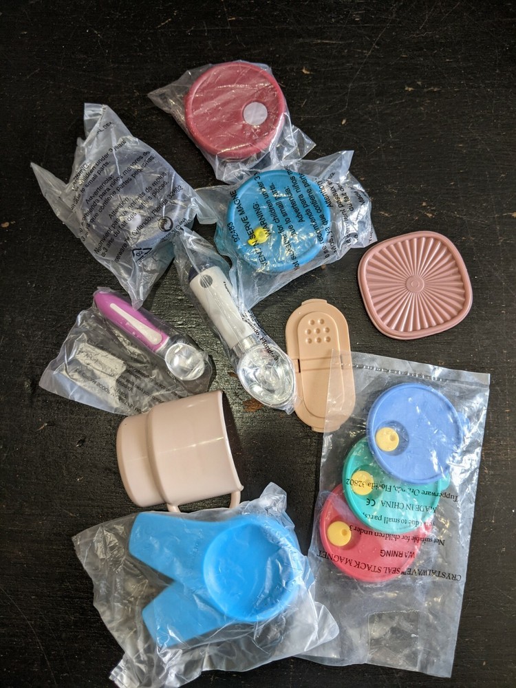 10 Magnet Tupperware Lot #4
