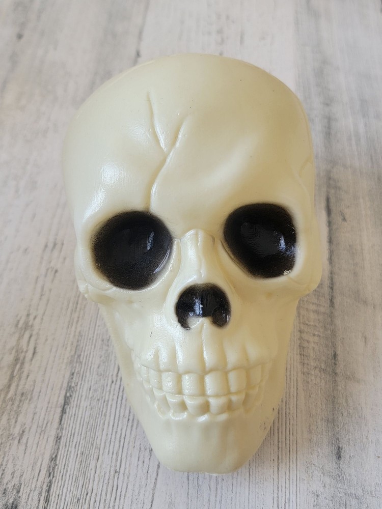 Halloween plastic AS IS skeleton head prop Decor scary