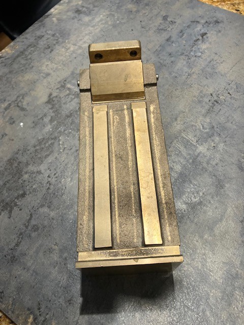 Benier Divider Piston