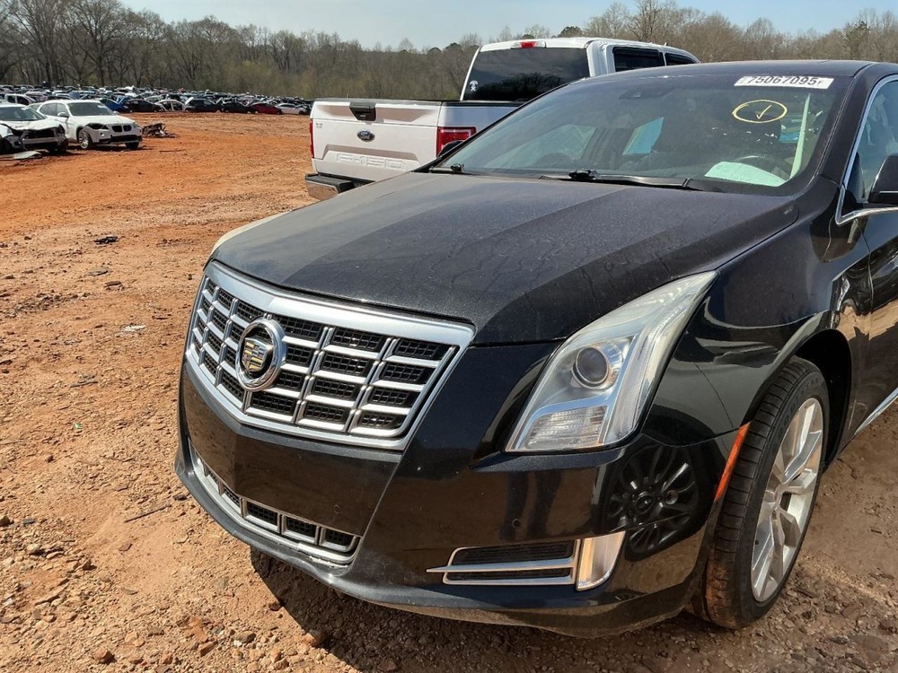 XTS 2015 Glove Box 5001732