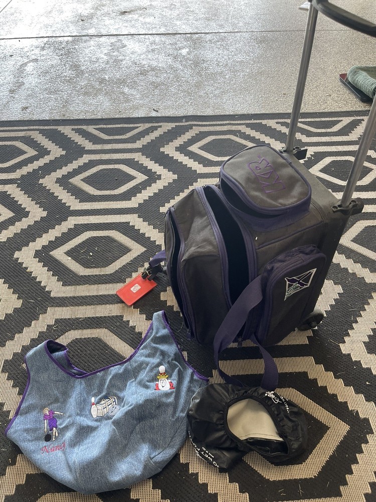 Kr Strikeforce Bowling Ball Roller Bag With Extras