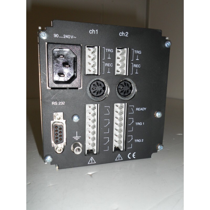 VACUUM GAUGE CONTROLLER VGC032