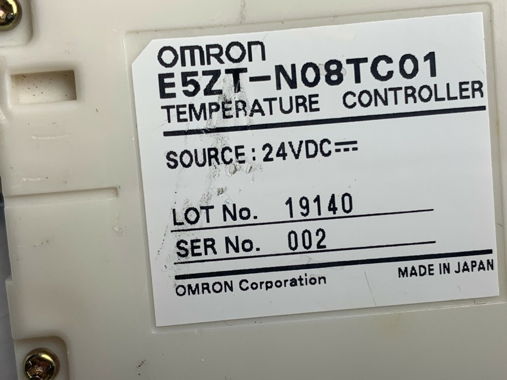 OMRON E5ZT-N08TC01 Temperature Controller Assembly