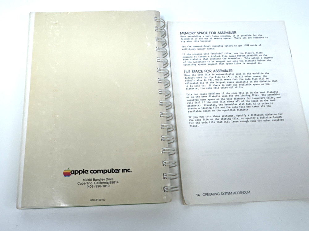 Apple II Pascal Operating System Reference Manual - 1980 With Addendum Booklet