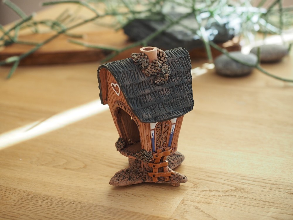 Ceramic Cone Incense Burner Fantasy edition 10 cm © Midene