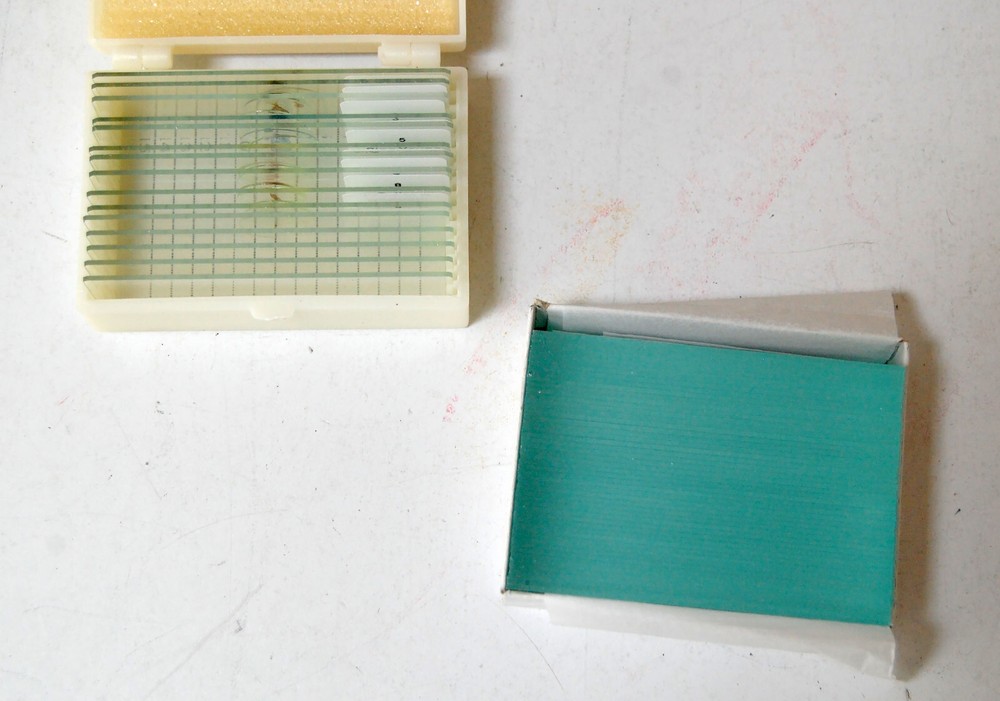 MAXLAPTER Microscope 100-1000x Built-in Light Source & Slides NICE!