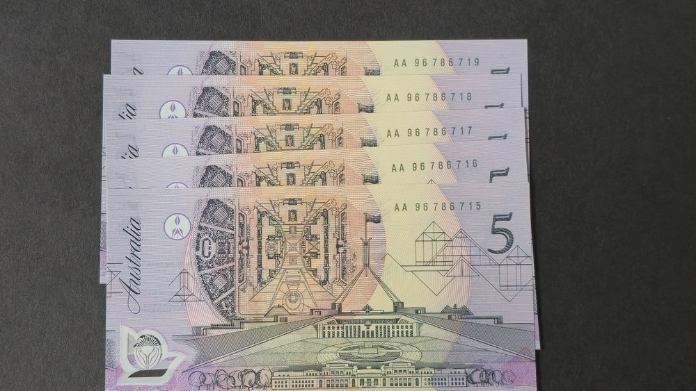 1992  $5 Polymer Note Consecutive x 5 Notes - FRASER / COLE - UNC 5 x AA R214i