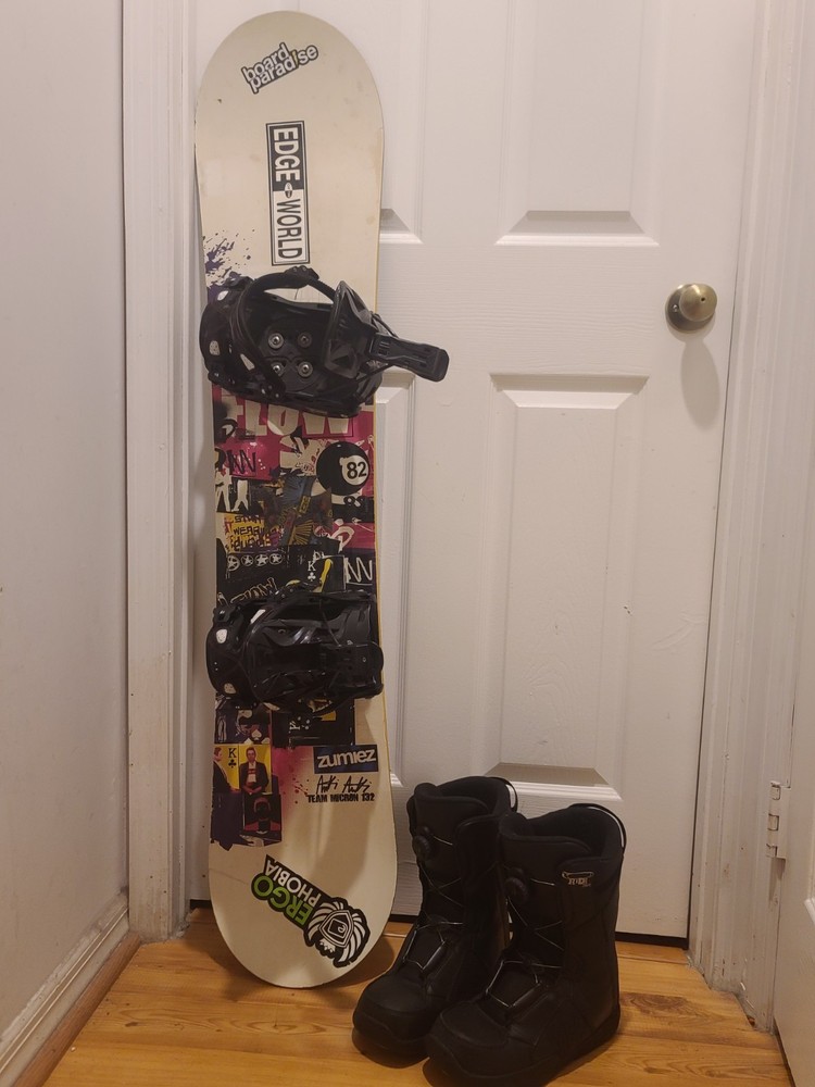 Flow Snowboard 132cm with Flow Bindings & Ride BOA Boots Size 7 Package