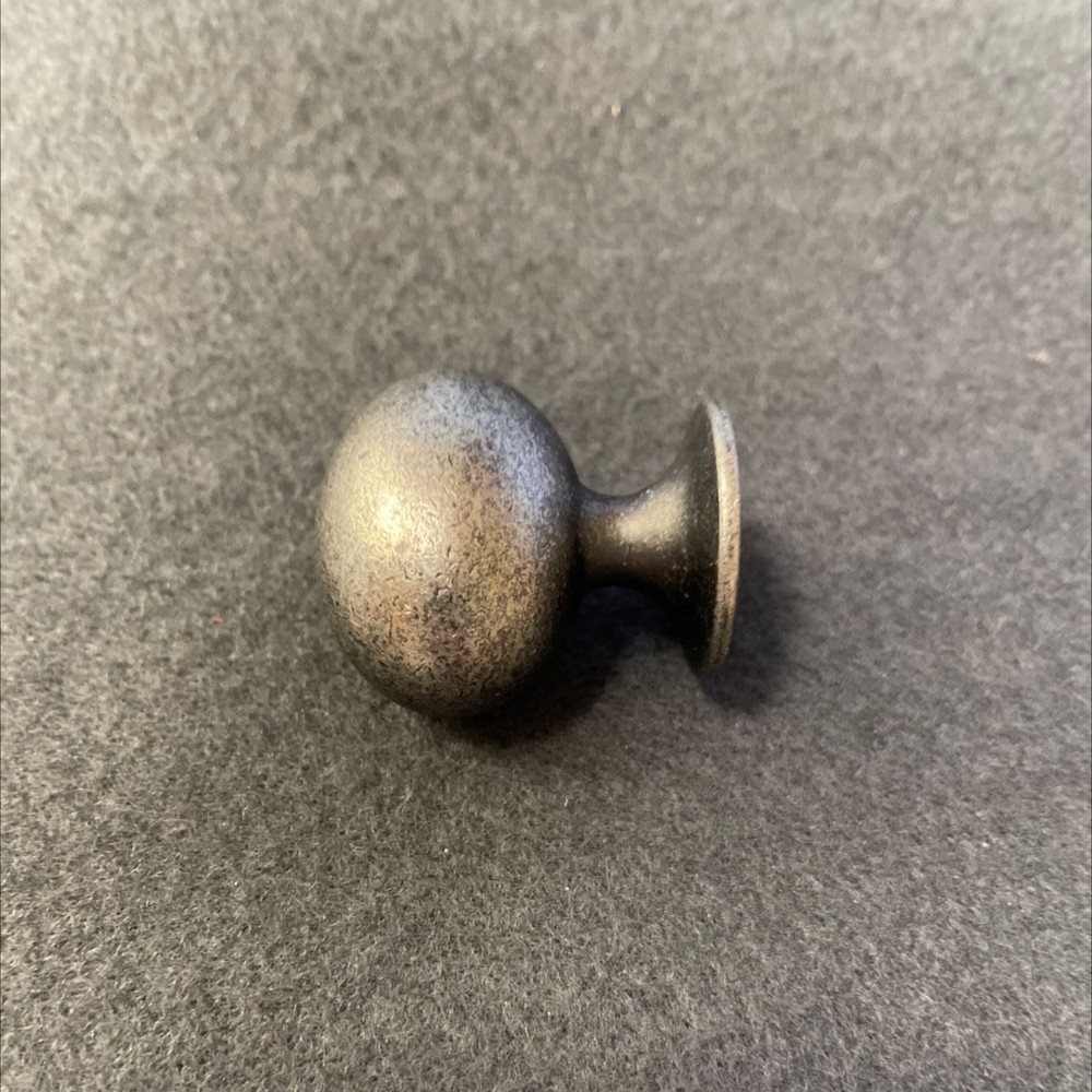 1-3/8" Egg Knob Iron Pewter 085-03-3784