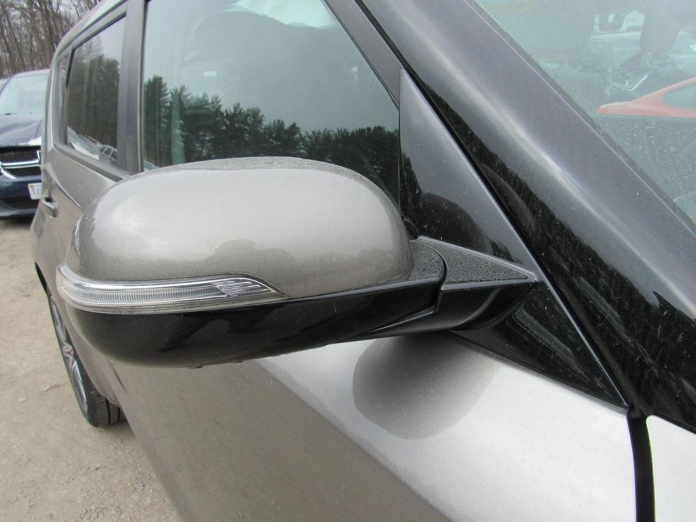 SOUL 2017 Glove Box 1036950