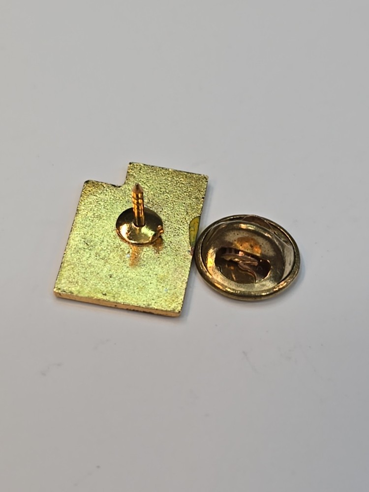 Utah Beehive State Lapel Pin Small Size Yellow Enamel