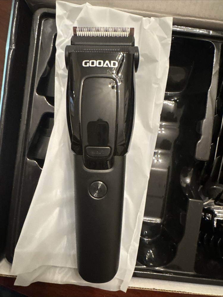 GOOAD Professional Pet Electric Trimmer Six Adjustable Guide Combs Dog Grooming