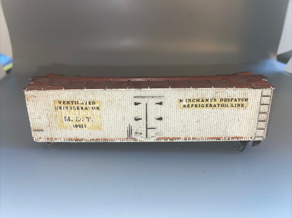 Ho Scale Diecast MDT refrigerated 49611 shell only