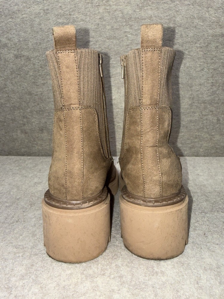 Universal Thread Women’s Size 8 Chunky Platform Boots Zip