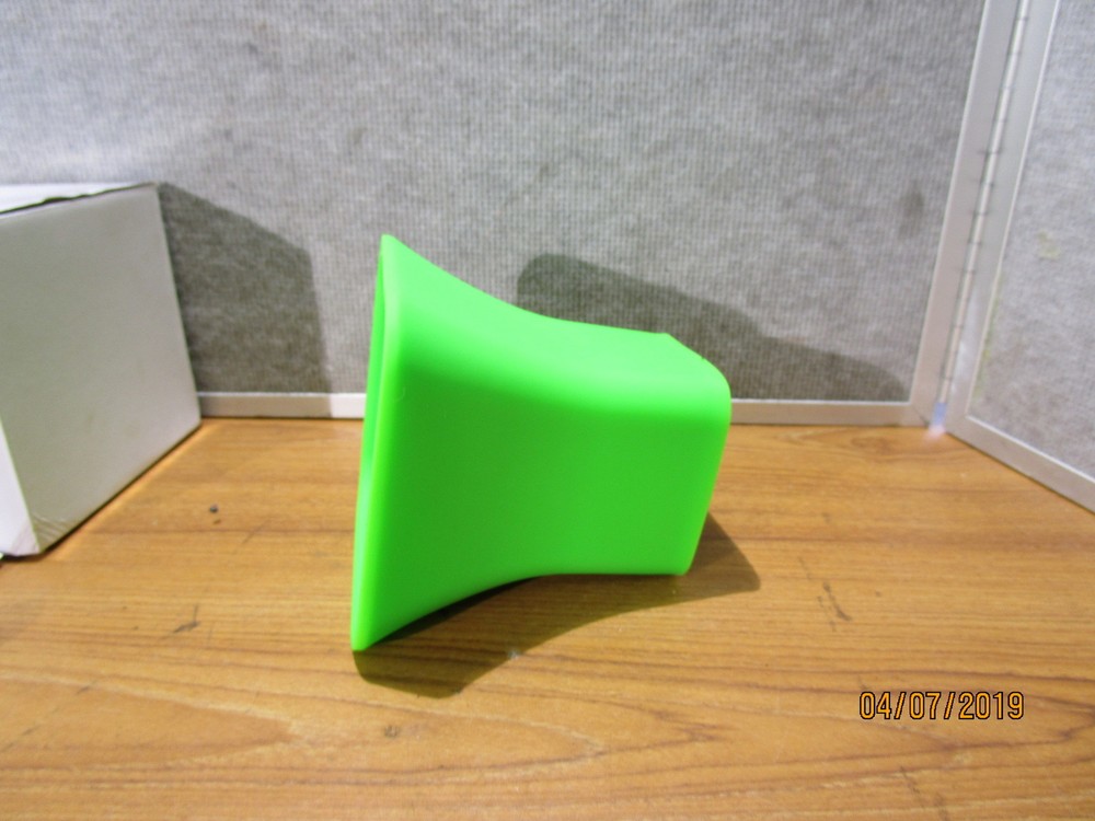 iSquare Bluetooth Silicone Battery Operated Speaker