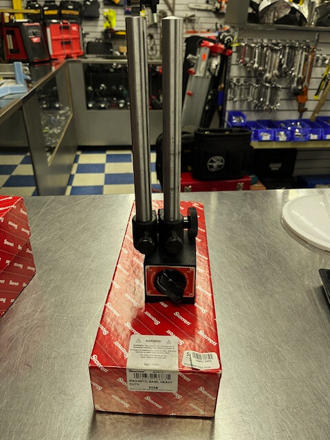 Starrett Magnetic base, heavy duty 659A
