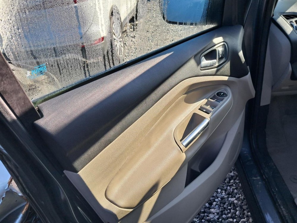 Fuse Box Engine Fits 13-16 ESCAPE 4784671