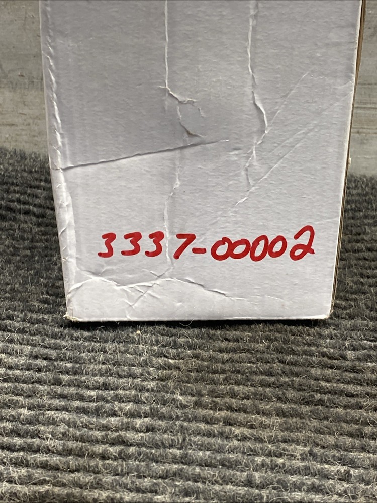 Tapco 3337-00002 Solar-Powered LED Strobe Light