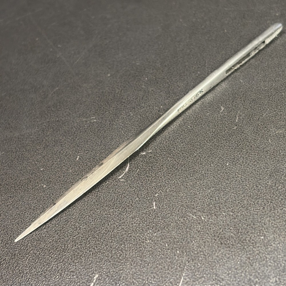 Antique 19 Century US Will & Finck Thread Needle