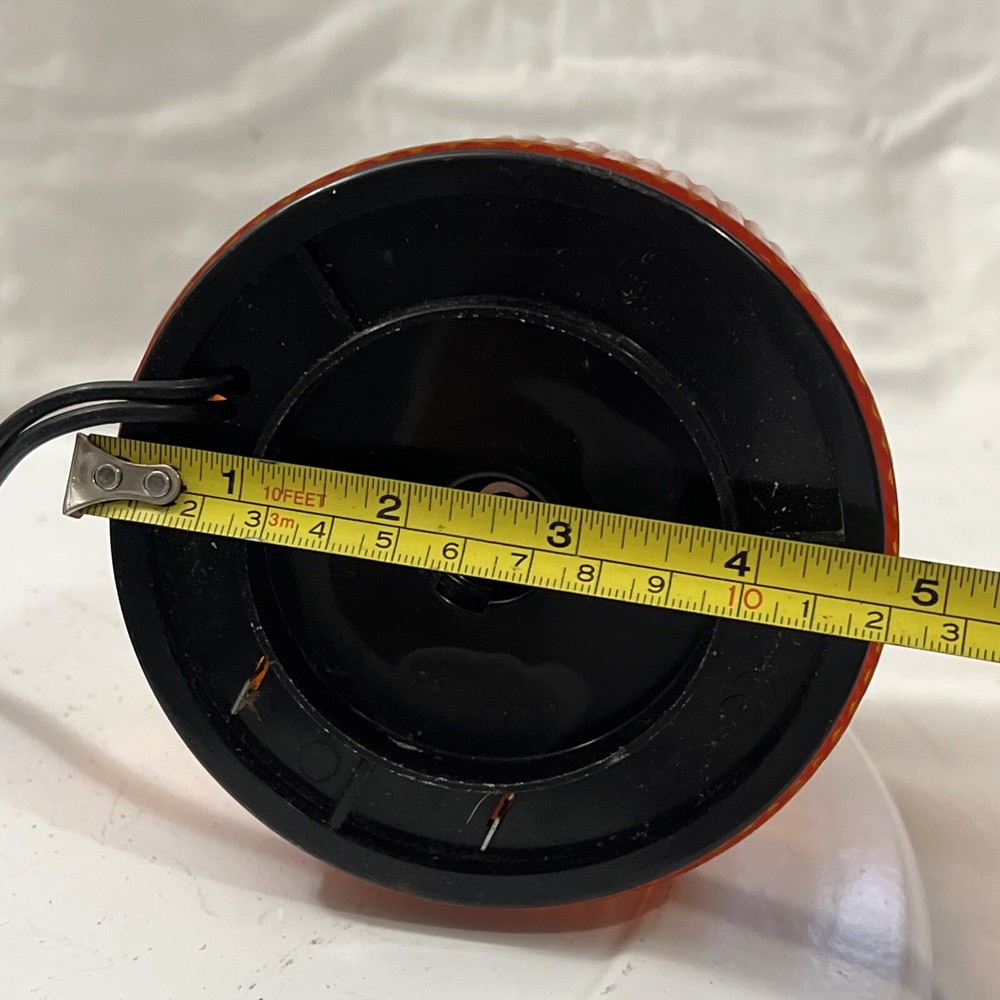 Rotating Beacon Light, Yellow Globe, 12 Volt, Lighter Plug & Cord, Magnet Base.
