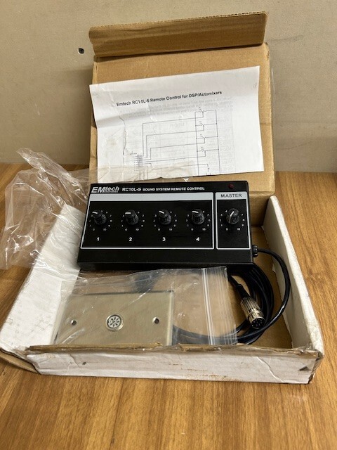 EMtech Electronics RC10L-5 Remote Control