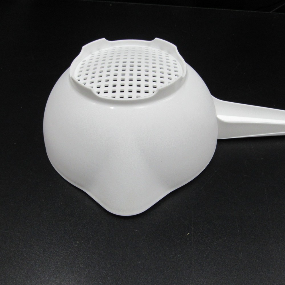 Vintage Tupperware Small White Colander Strainer 1 quart 1200