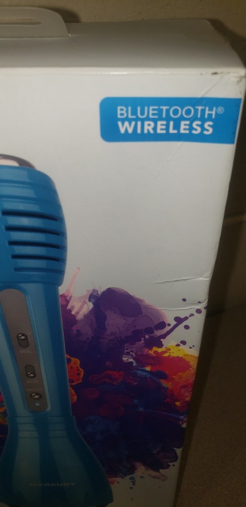 WIRELESS KARAOKE SERENADE MICROPHONE AND SPEAKER.