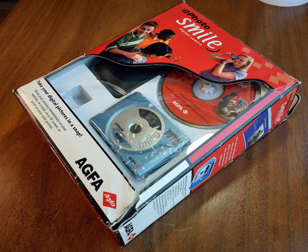 AGFA Smile Camera, open box, no batteries, excellent