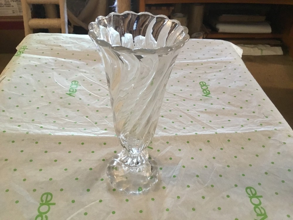 Clear glass ice cream / parfait cup