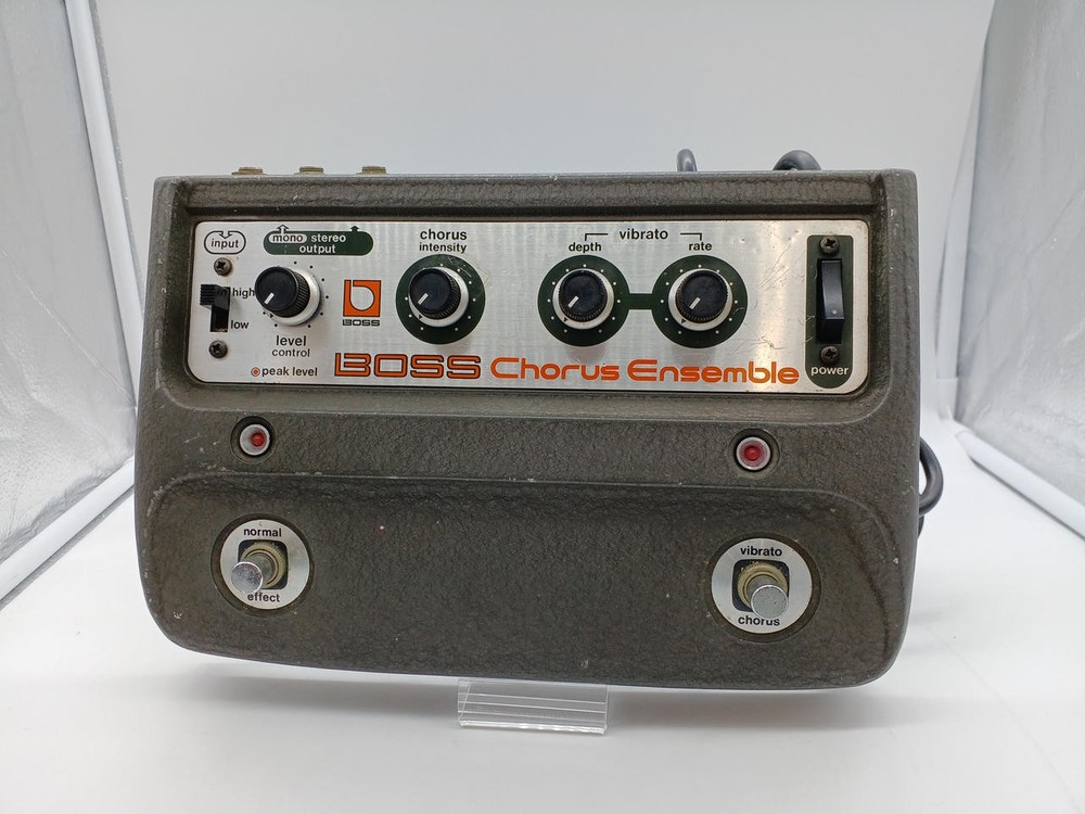 BOSS CE-1 Chorus Vibrato Guitar Effects Pedal Used