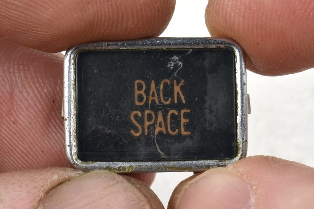VTG 1941 Royal KMM Rectangular Shift Backspace Tab Key Caps Replacement Part