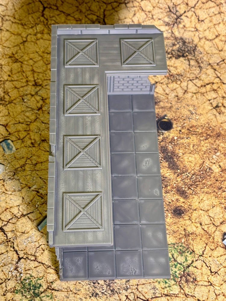 Plastic UKTC 40k Terrain Small L Ruin (1 Piece) - Easy stack system - Right hand