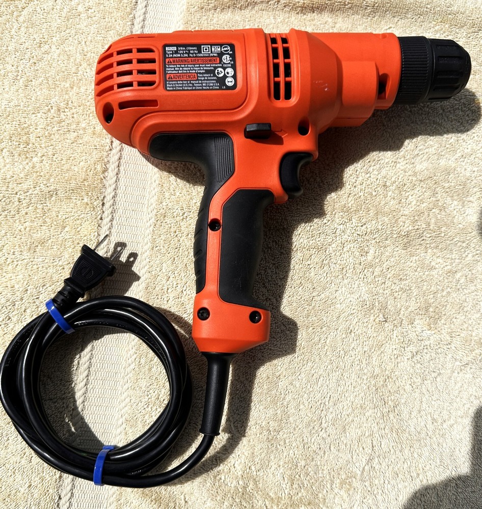 BLACK & DECKER CORDED DRILL MODEL NO. RD260
