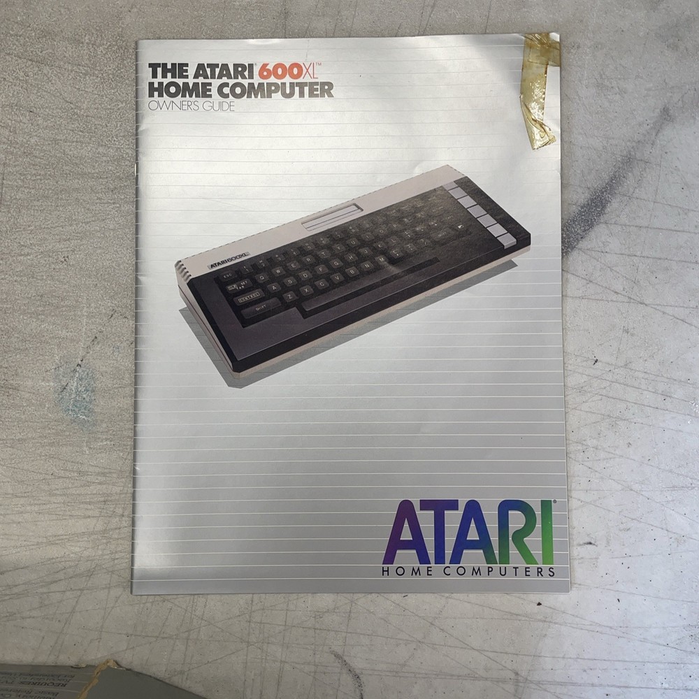 Atari 600XL VTG Home Computer Video Game Console Untested