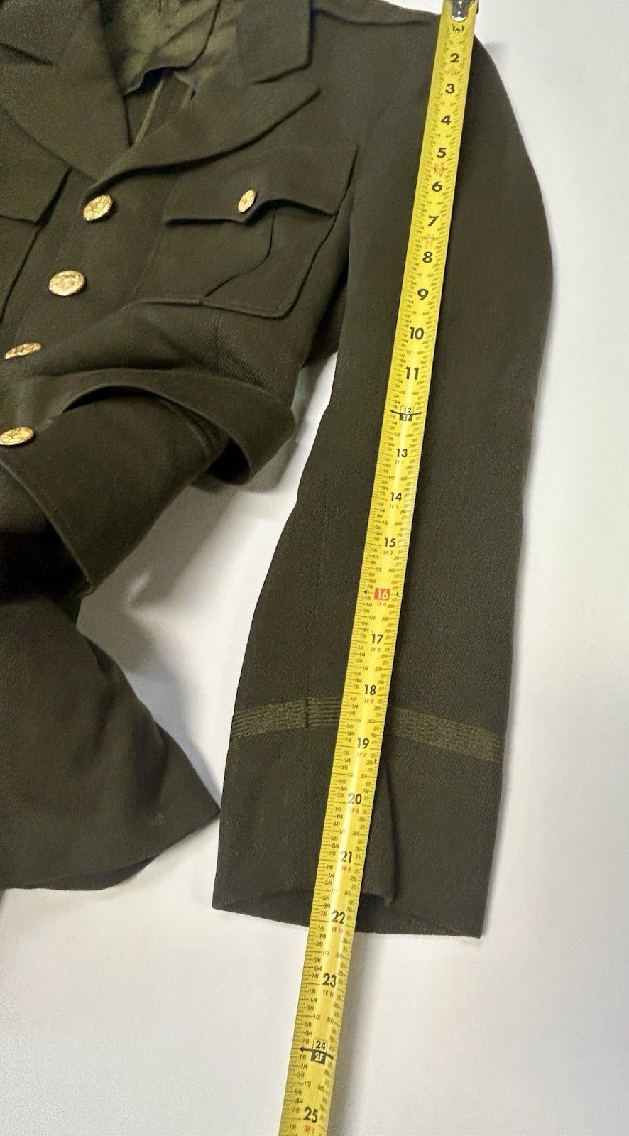 ORIGINAL WWII US ARMY OFFICER CLASS A DRESS JACKET 33 S