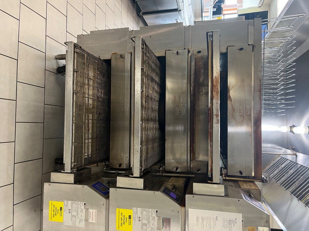 Middleby marshall pizza oven - triple deck