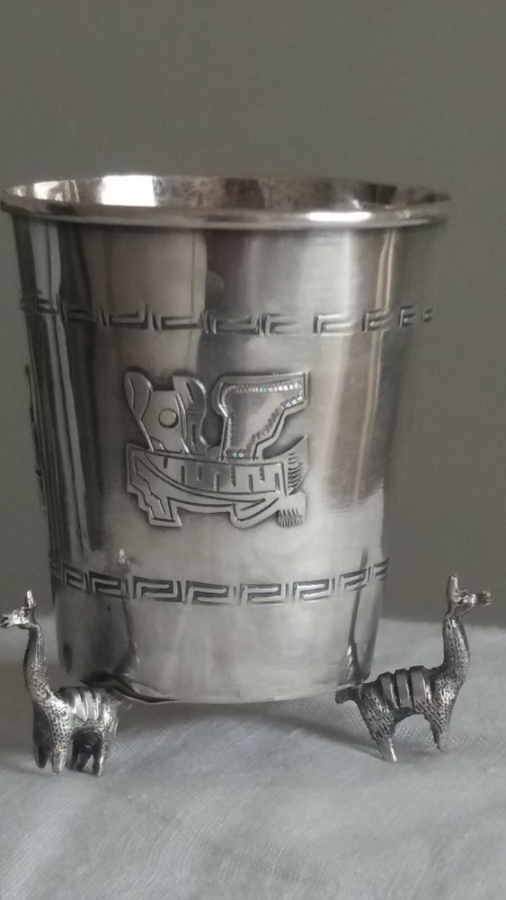 Vintage peruvian 900 silver vase / toothpick holder