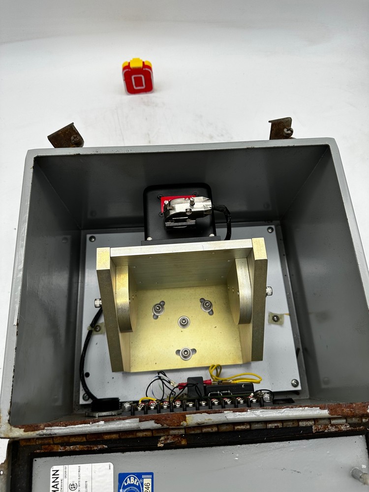 L-3 Communications 24004202TL-002 Vertical Reference Sensor (Used)