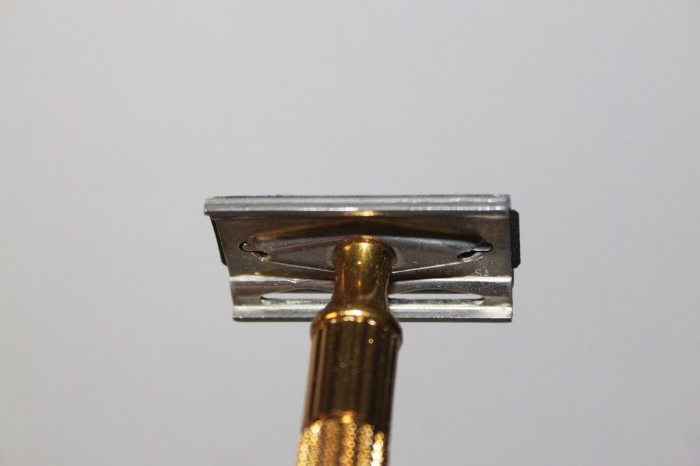 Vintage Gillette Gold Tech Razor w/ Box
