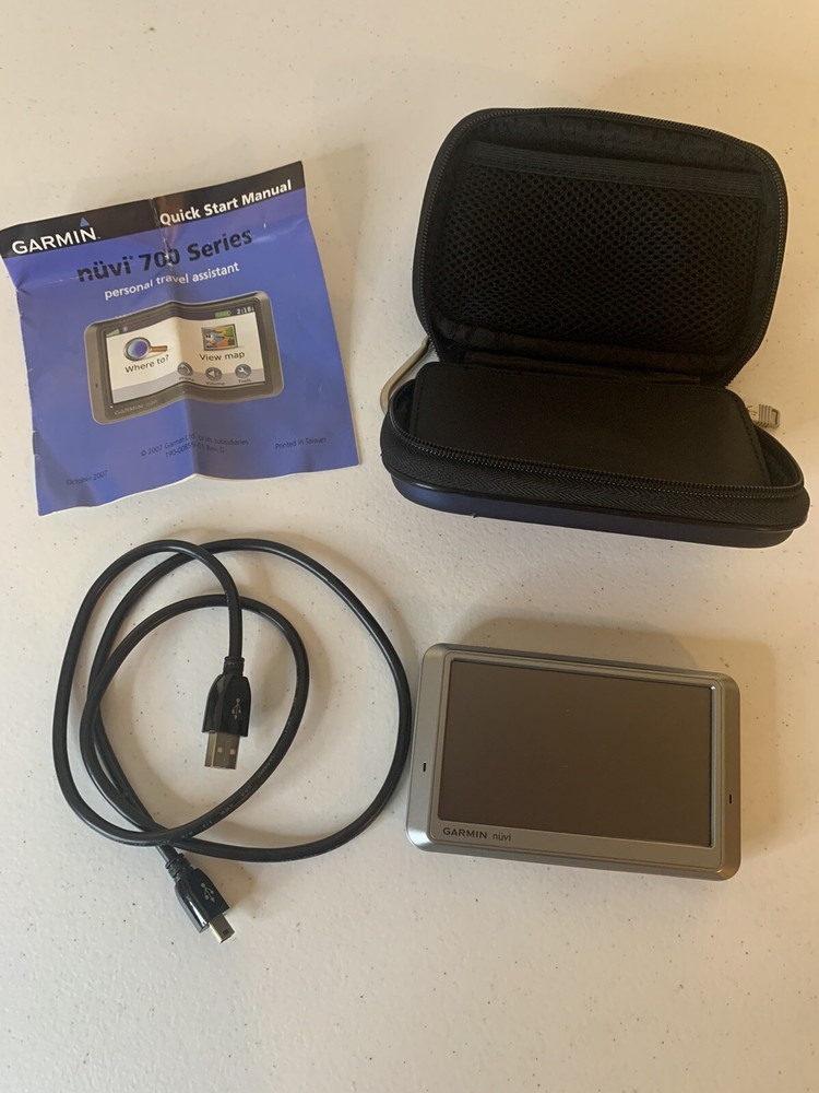 Garmin Bundle nuvi 700 series GPS Includes Case, Cord And Manual TESTED