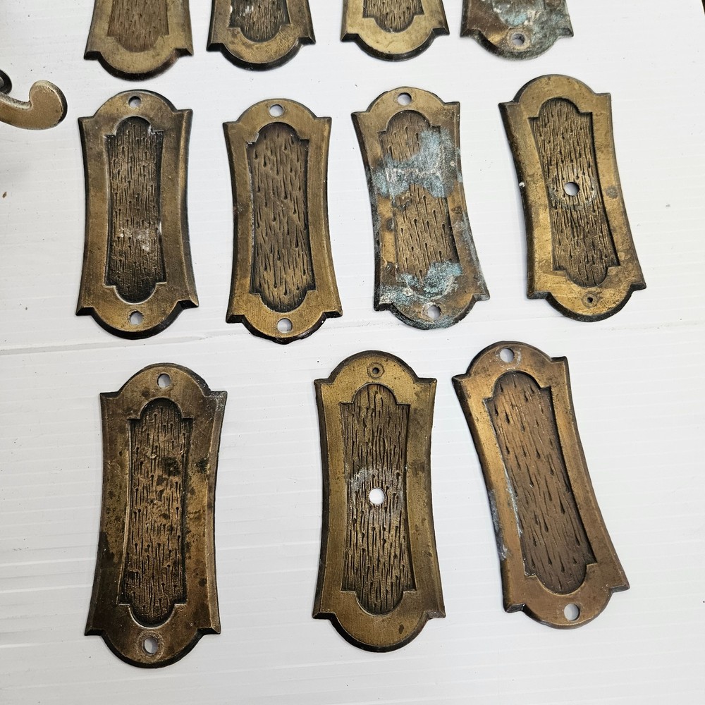 Large Lot Of Assorted Drawer Knobs And Pulls ( mixed lot)